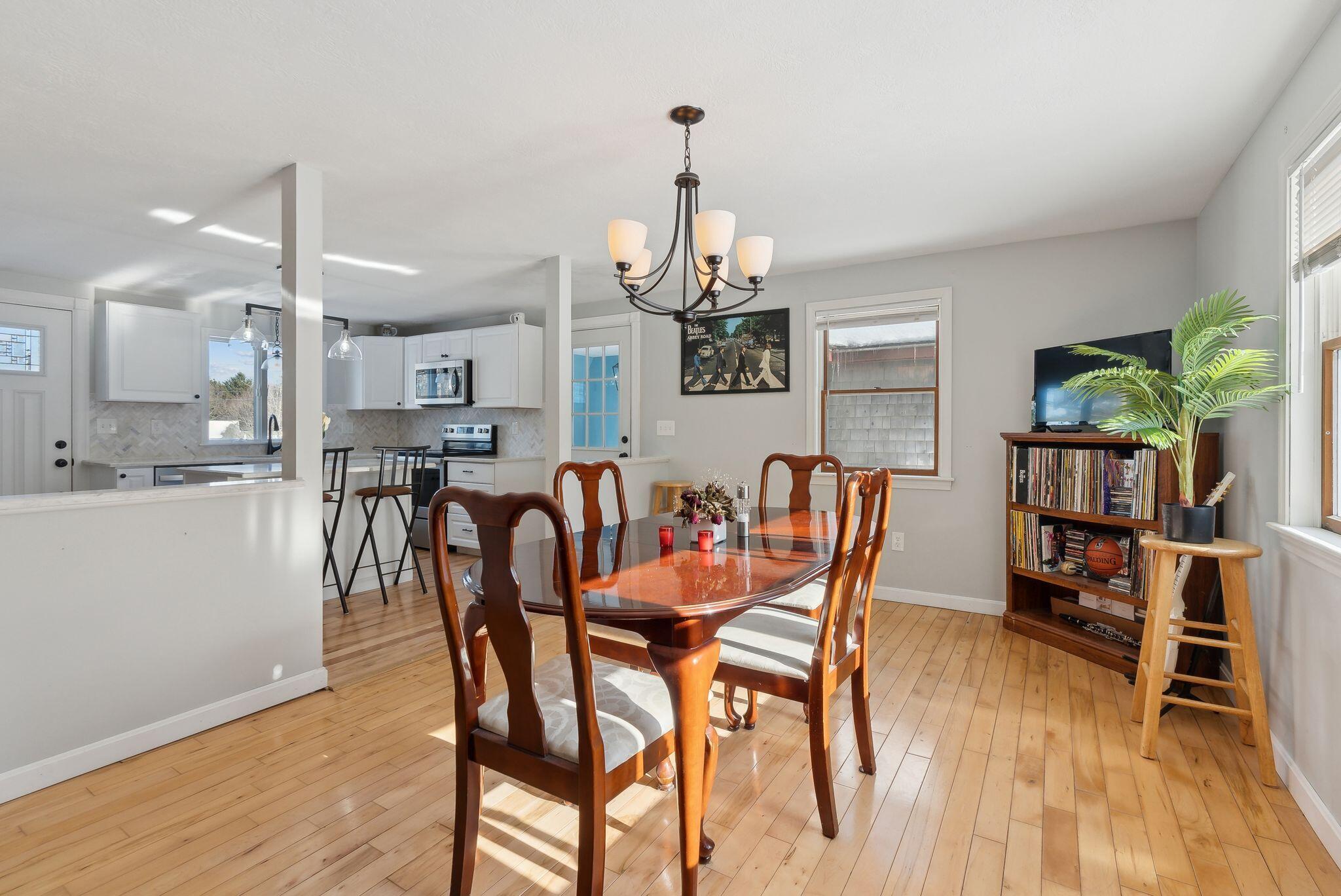 1215 New County Road Biddeford, ME 04005 - Photo 16 of 41 Dining Room