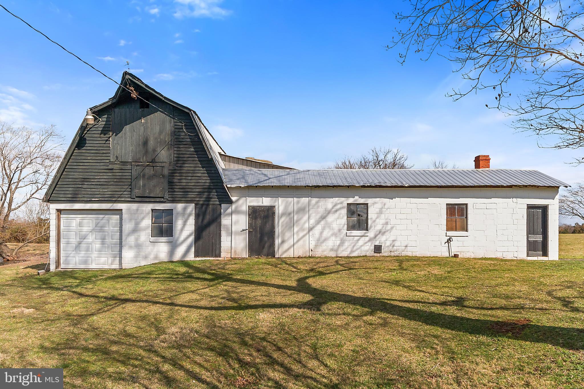9861 Meetze Road Midland, VA 22728 - Photo 11 of 50 Barn complex - view 2