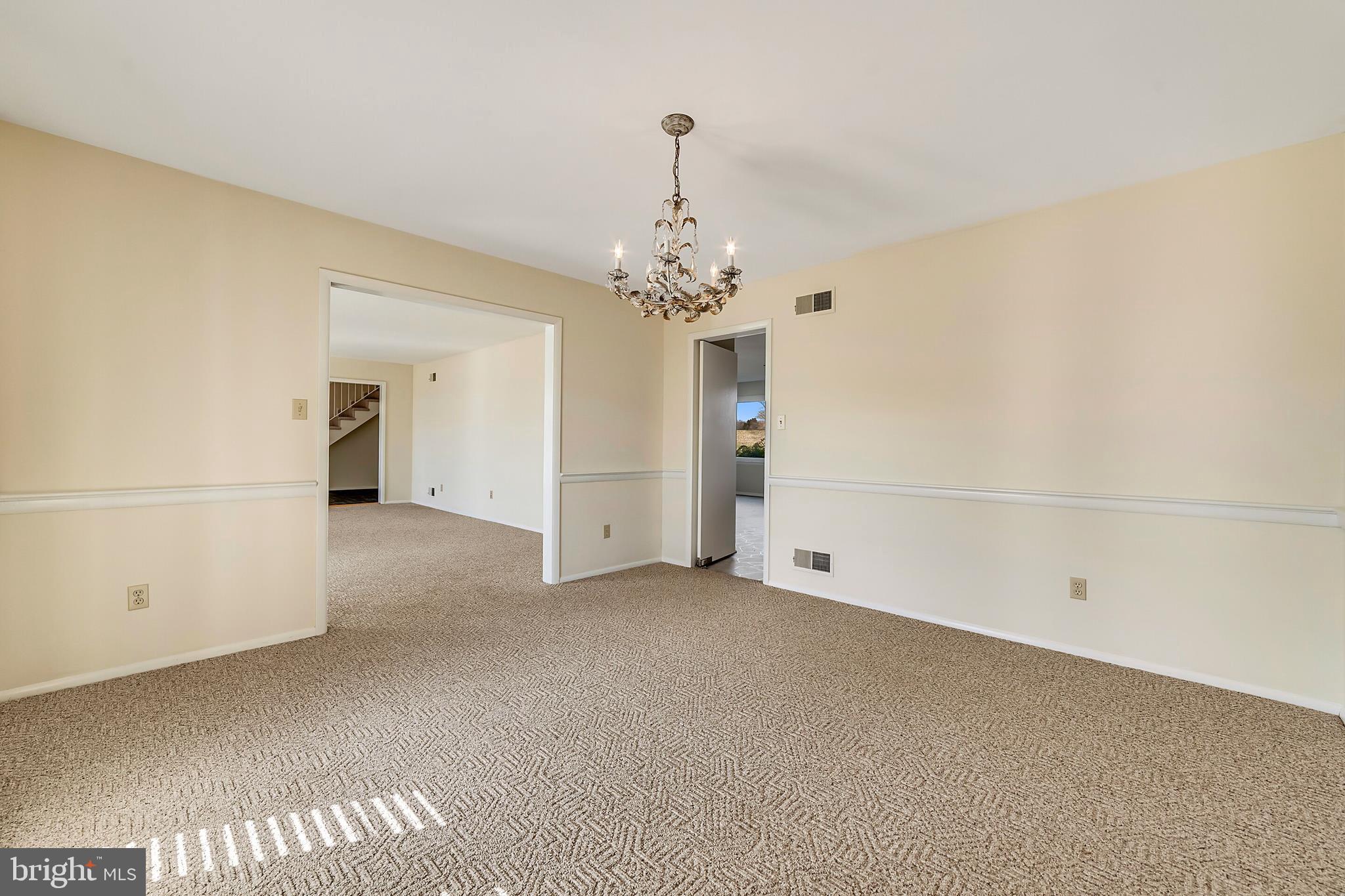 9861 Meetze Road Midland, VA 22728 - Photo 26 of 50 Dining room - view 1