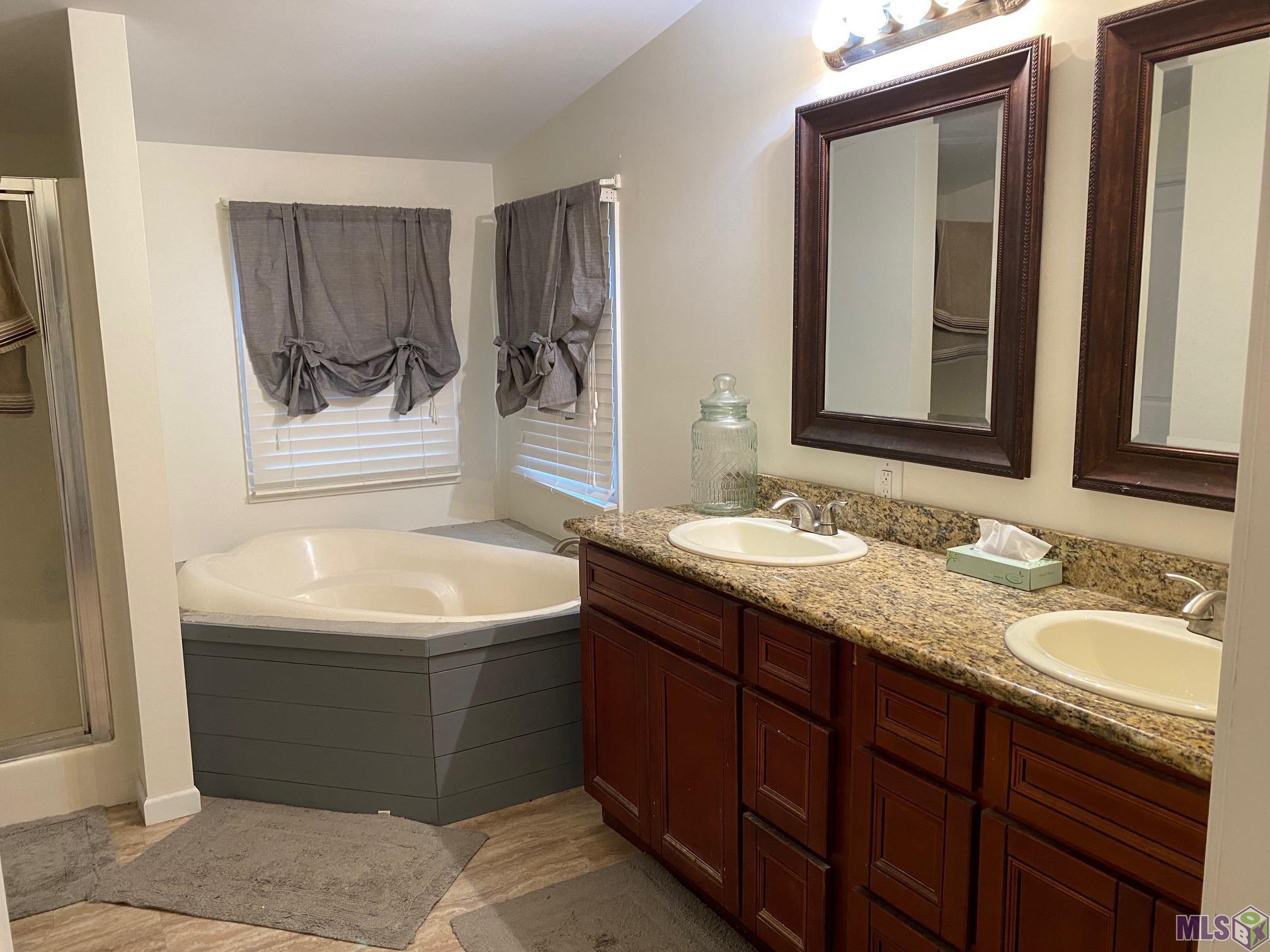 455 Bayou Blue Road Houma, LA 70364 - Photo 3 of 15 Gallery Image 3