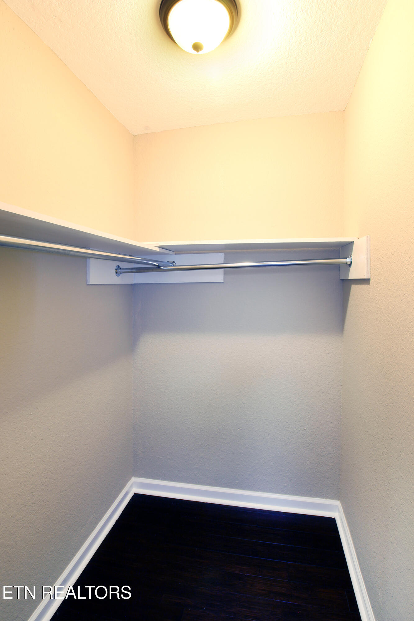 9040 Shallowford Road Knoxville, TN 37923 - Photo 21 of 37 IMG_2449