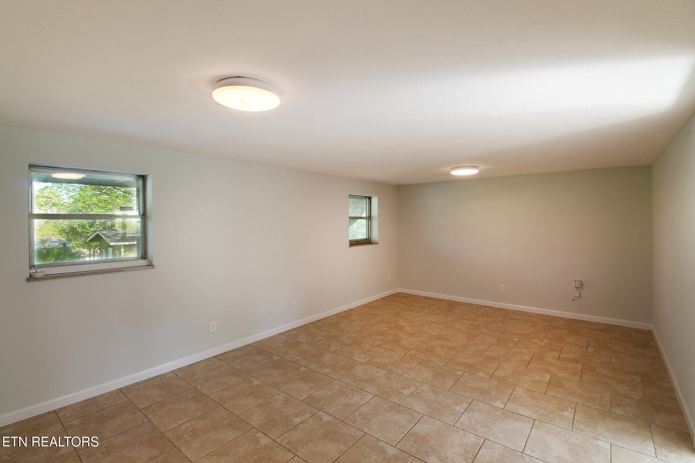 9040 Shallowford Road Knoxville, TN 37923 - Photo 25 of 37 IMG_2467