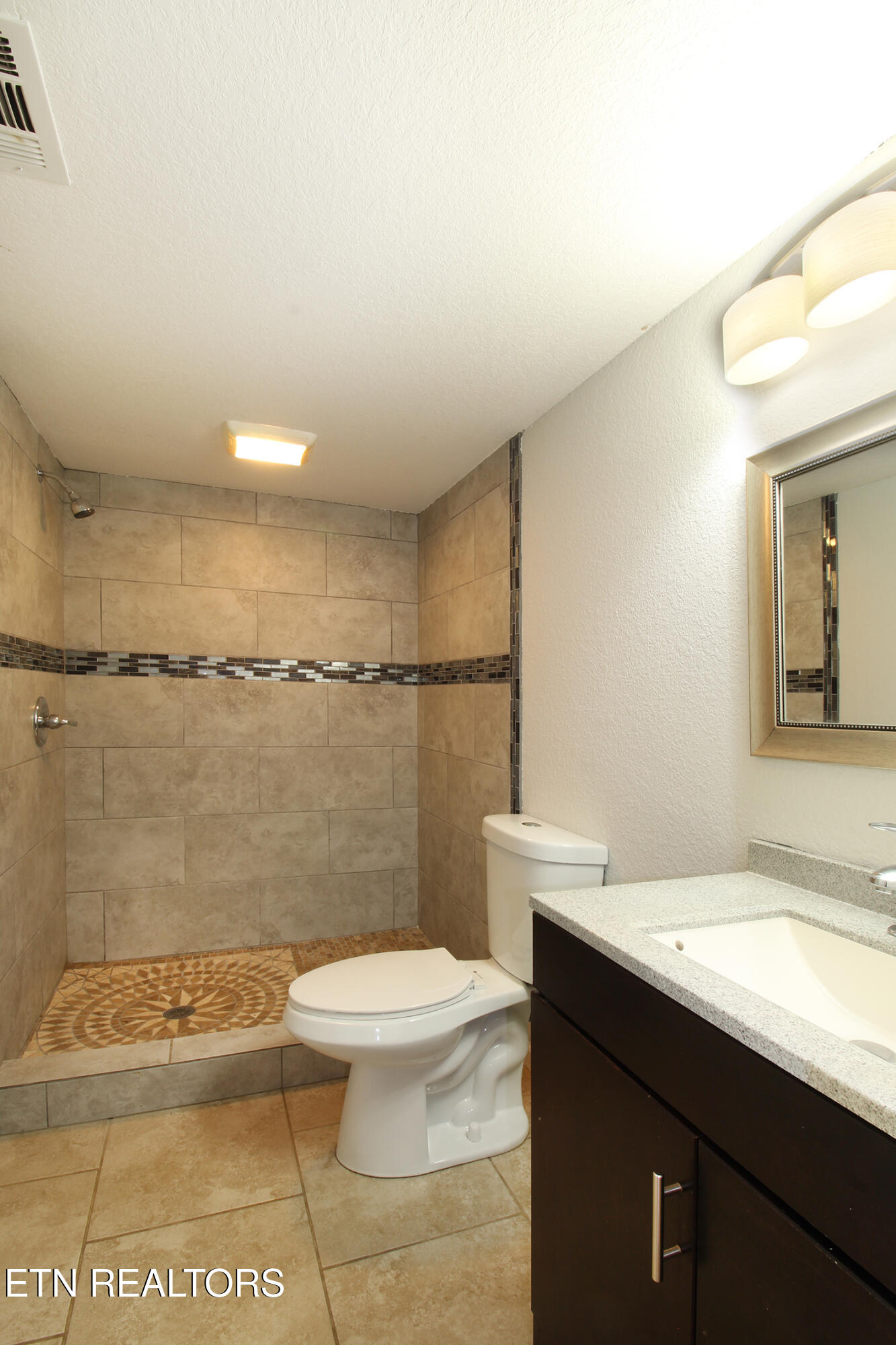 9040 Shallowford Road Knoxville, TN 37923 - Photo 28 of 37 IMG_2484