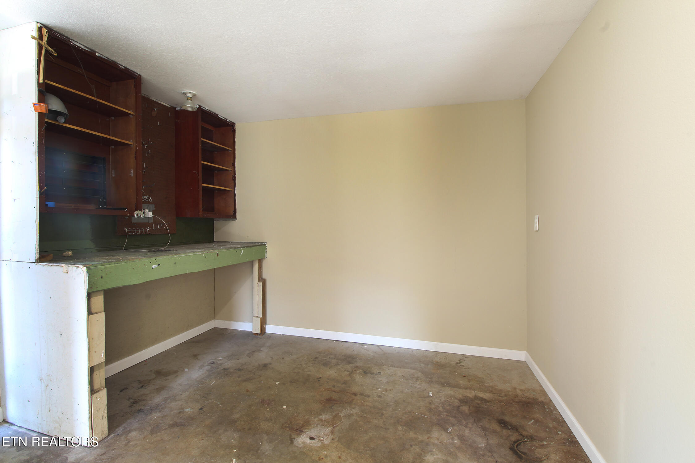 9040 Shallowford Road Knoxville, TN 37923 - Photo 30 of 37 IMG_2495