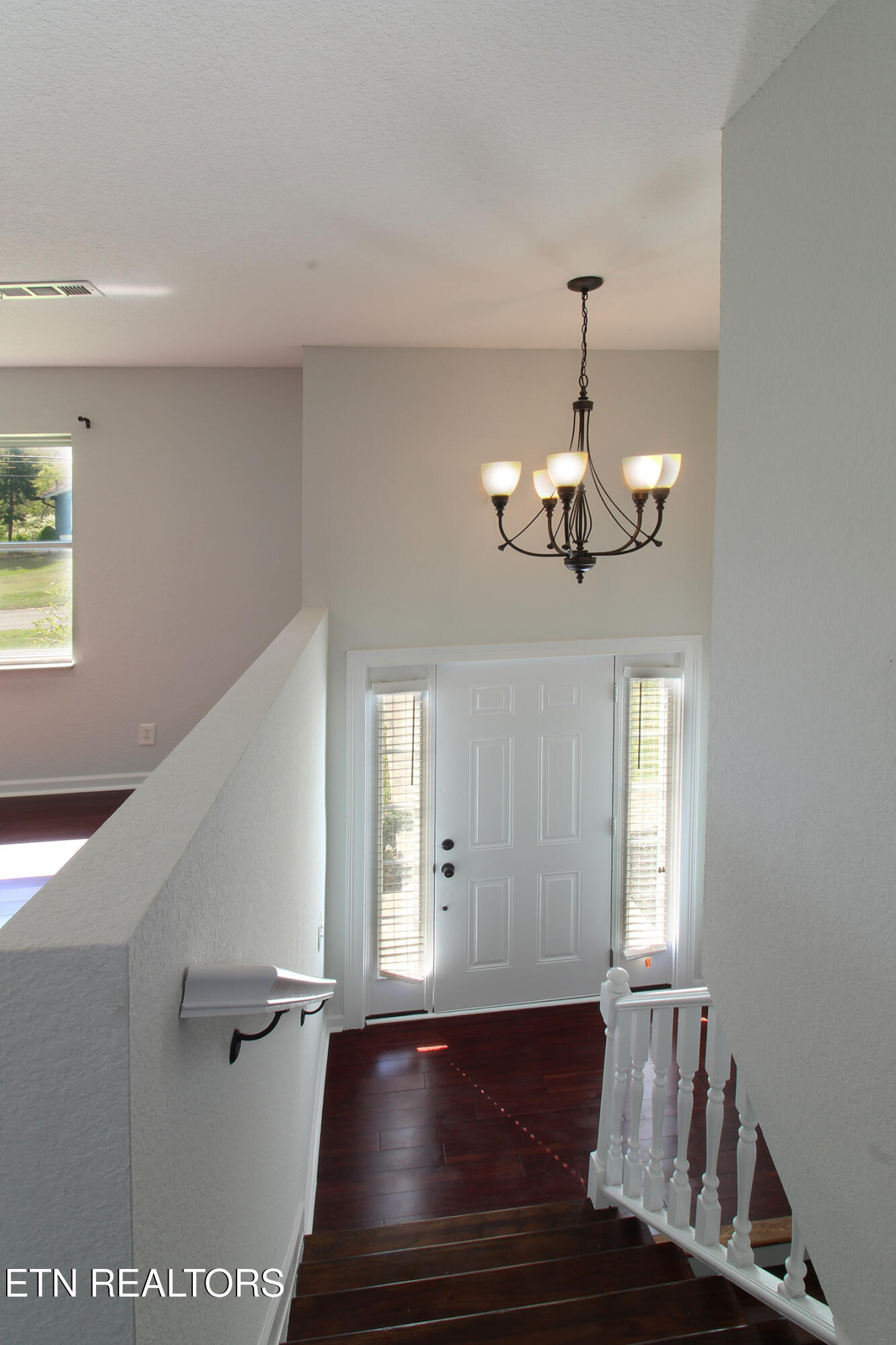 9040 Shallowford Road Knoxville, TN 37923 - Photo 8 of 37 IMG_2383