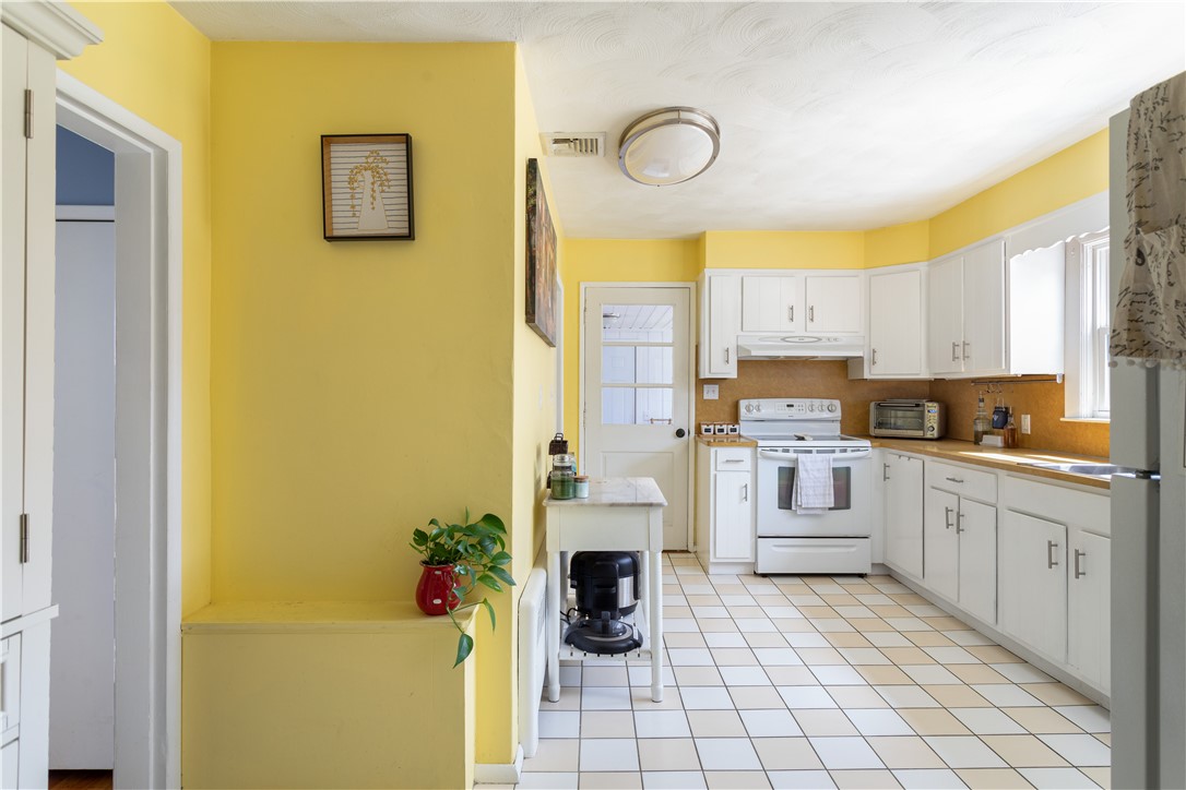 35 Shenandoah Road Warwick, RI 02886 - Photo 13 of 25 Gallery Image 13