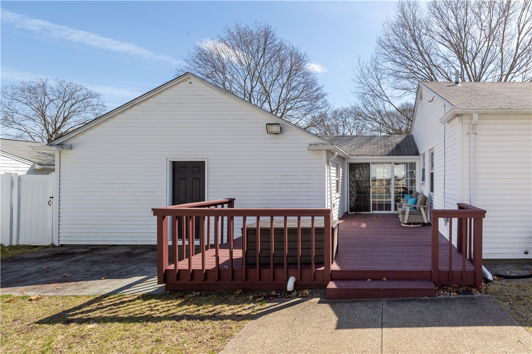 35 Shenandoah Road Warwick, RI 02886 - Photo 8 of 25 Gallery Image 8