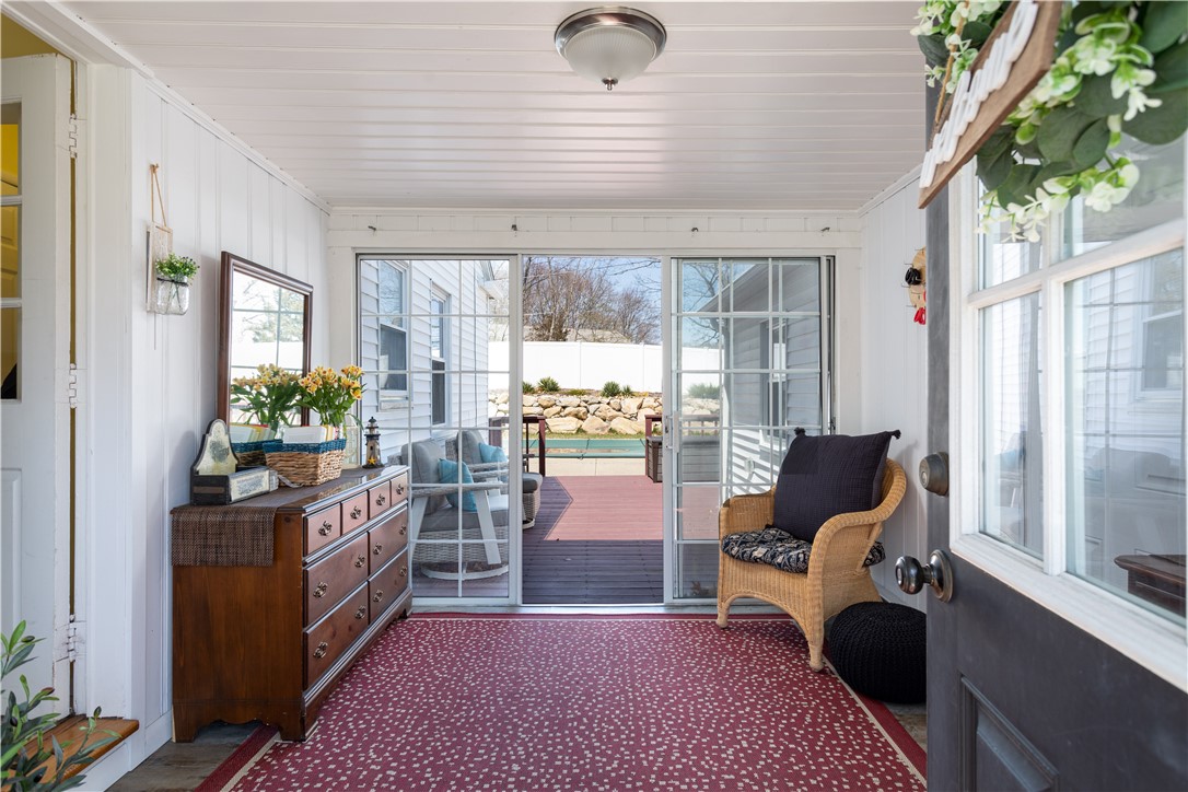 35 Shenandoah Road Warwick, RI 02886 - Photo 9 of 25 Gallery Image 9