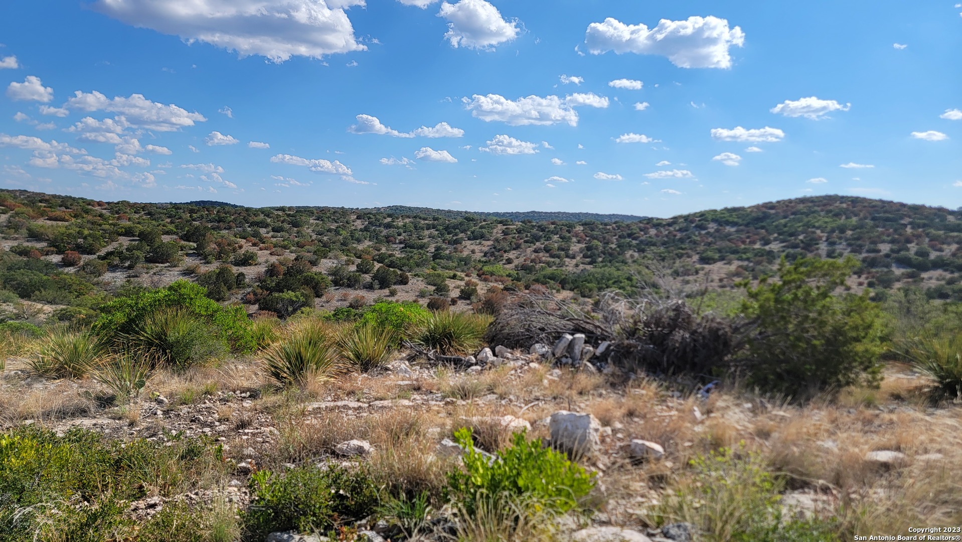 29 Oak Bend Rocksprings, TX 78880 - Photo 15 of 27 a view of a city