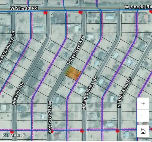 a view of entryway with outdoor