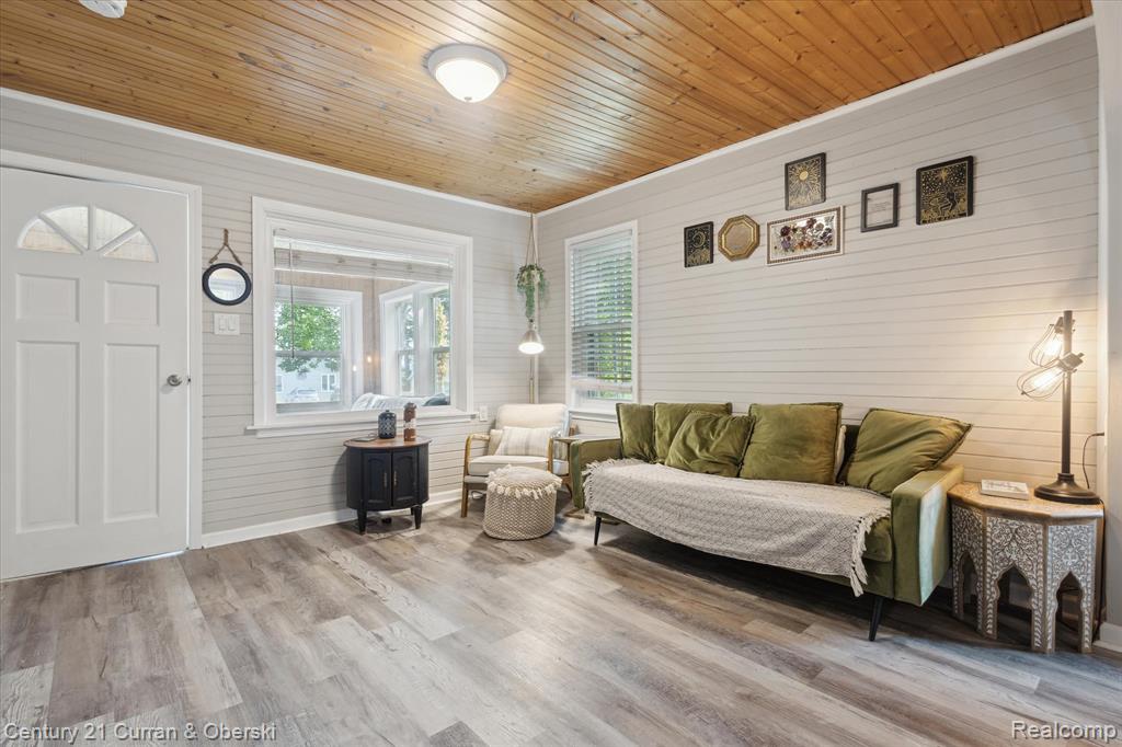 7840 Forest Beach Road Watervliet, MI 49098 - Photo 11 of 44 Gallery Image 11