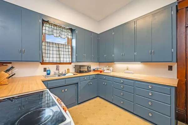 $150,000 | 609 East 4th Street, Fairmont, MN 56031