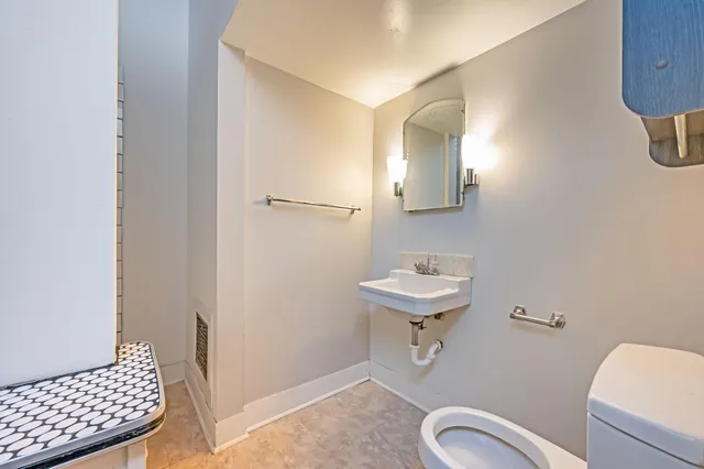 $150,000 | 609 East 4th Street, Fairmont, MN 56031