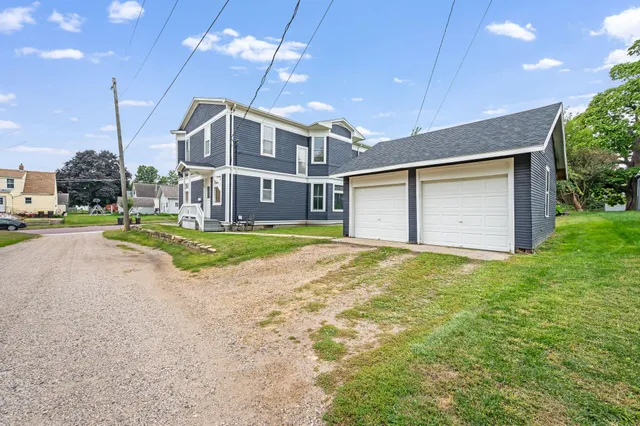 $150,000 | 609 East 4th Street, Fairmont, MN 56031