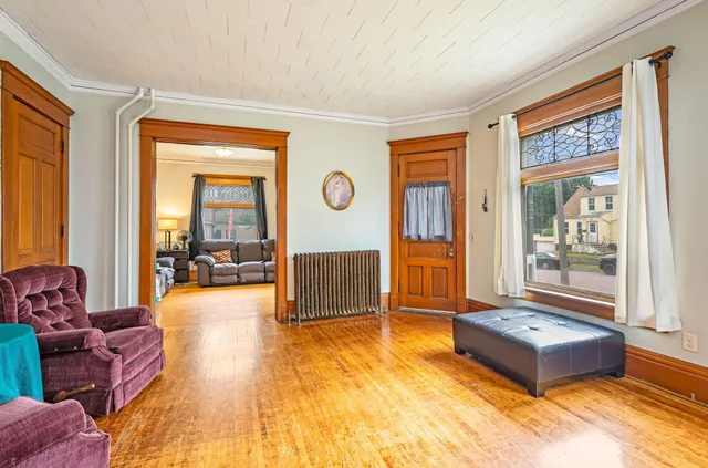 $150,000 | 609 East 4th Street, Fairmont, MN 56031