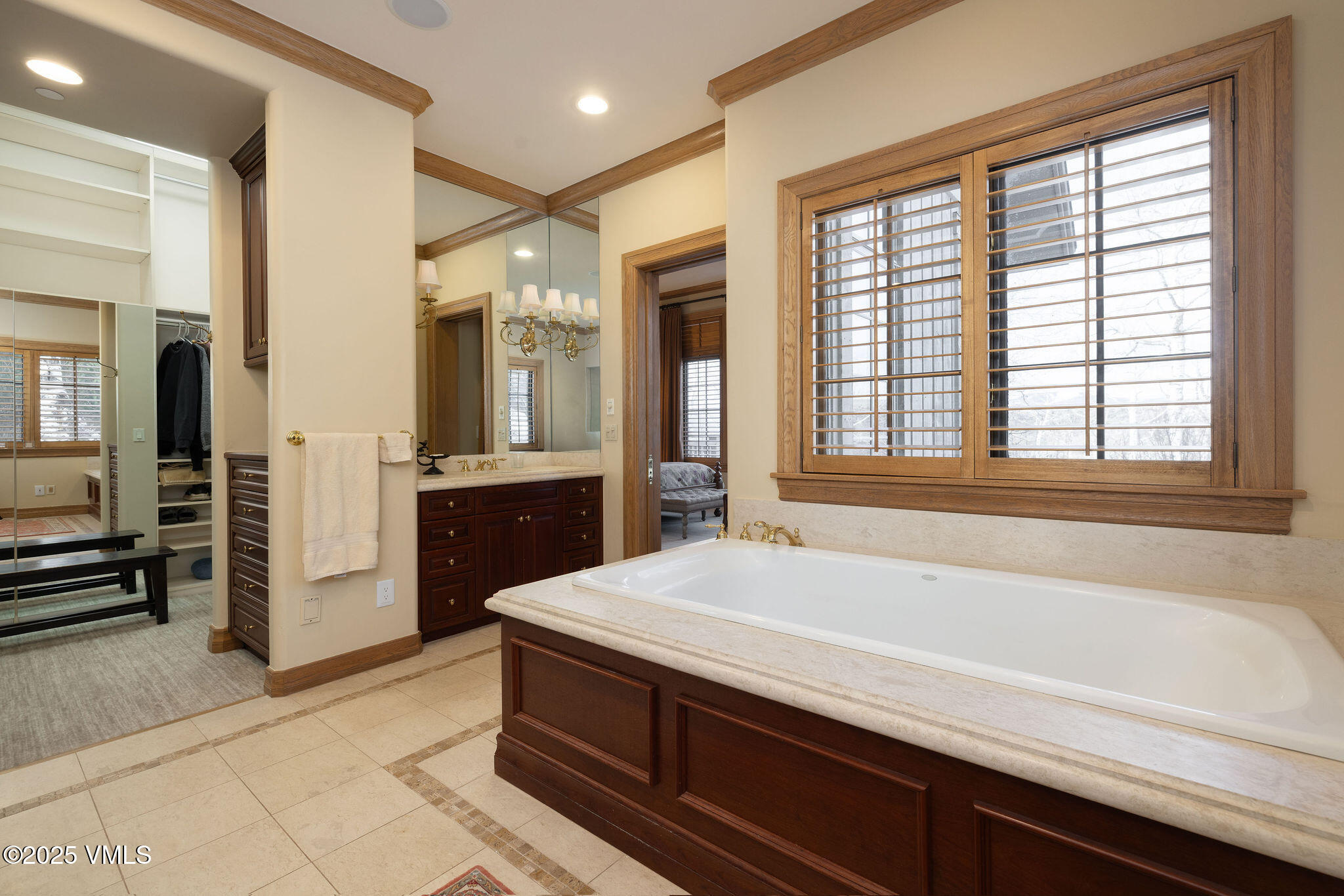 273 Bearden Road Edwards, CO 81632 - Photo 14 of 26 2504_273_bearden_interior_primary_bath_b