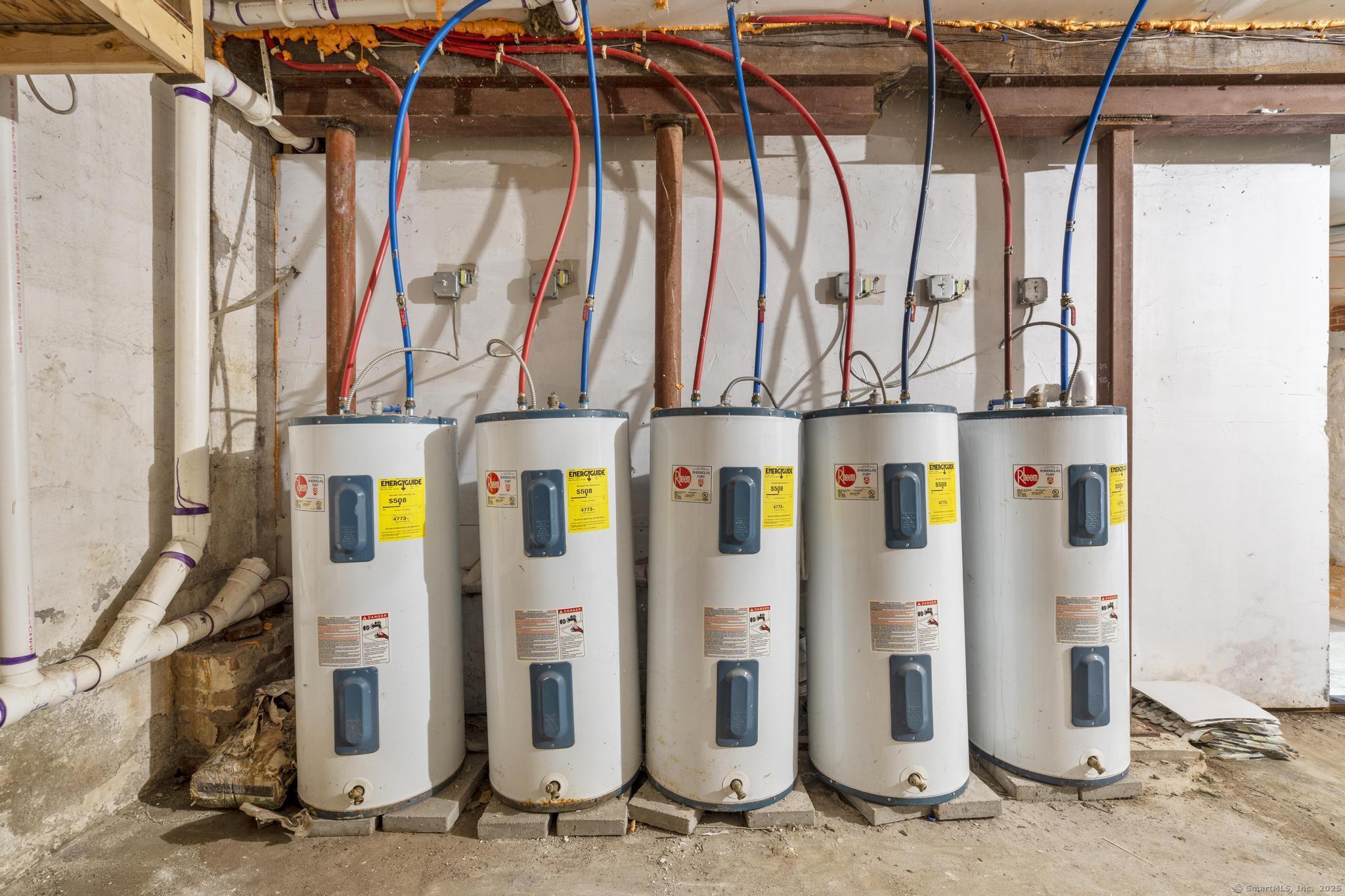 31 Whittier Street Bridgeport, CT 06605 - Photo 15 of 34