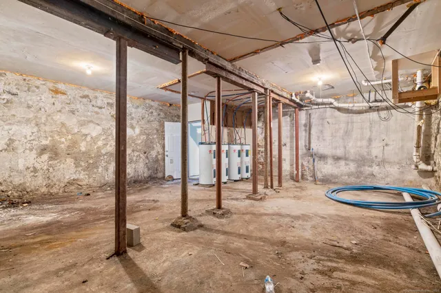 $1,900,000 | 31 Whittier Street, Bridgeport, CT 06605