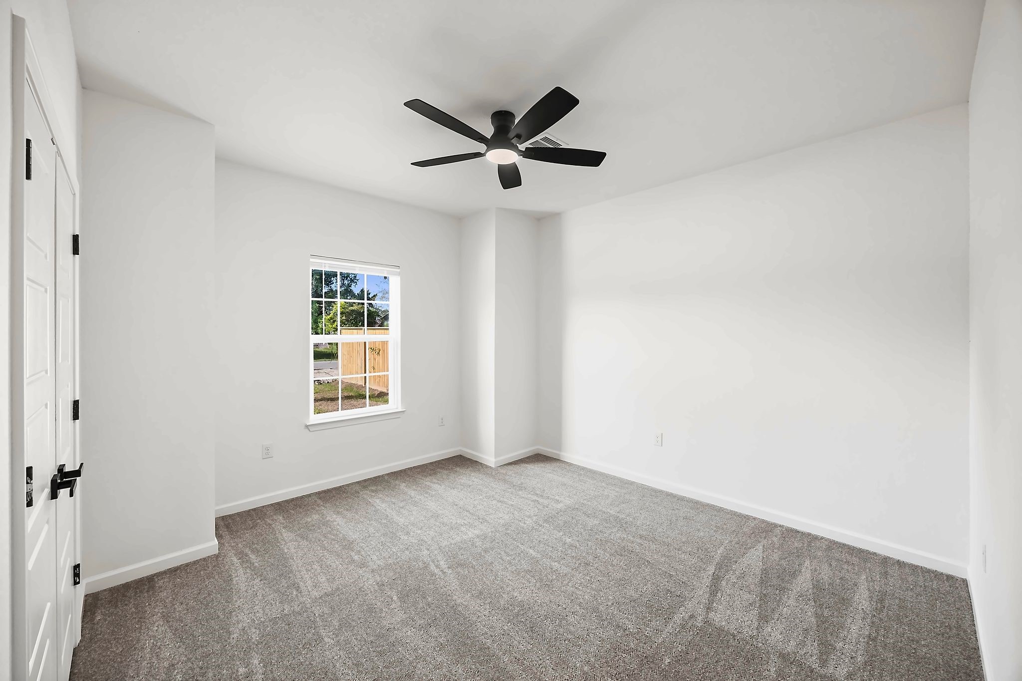 5526 Hartwick Road Houston, TX 77016 - Photo 16 of 27