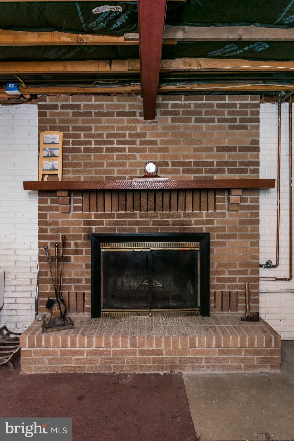 4111 McMullen Road Taneytown, MD 21787 - Photo 21 of 30 Wood fireplace with Hydro Hearth