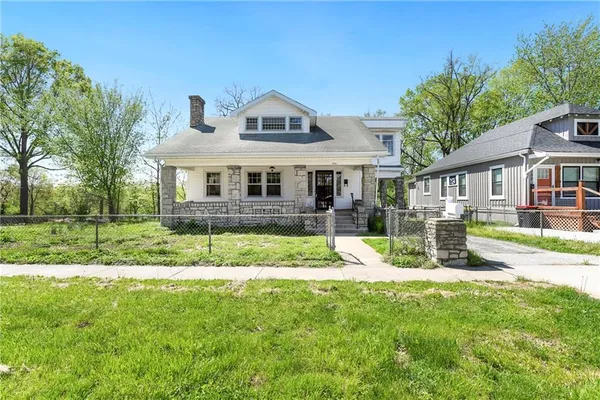$225,000 | 234 Old Orchard Street, Excelsior Springs, MO 64024