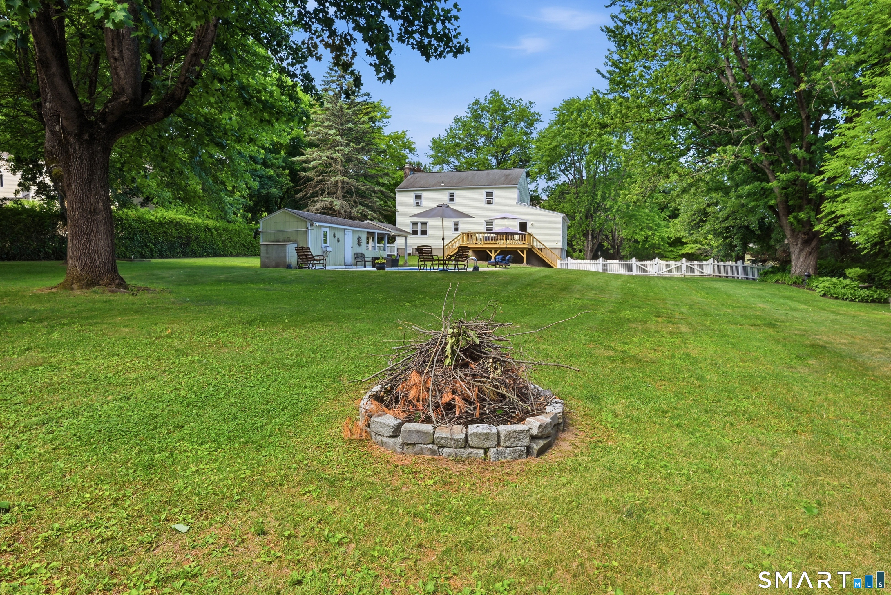 8 Winthrop Road Bethel, CT 06801 - Photo 32 of 32