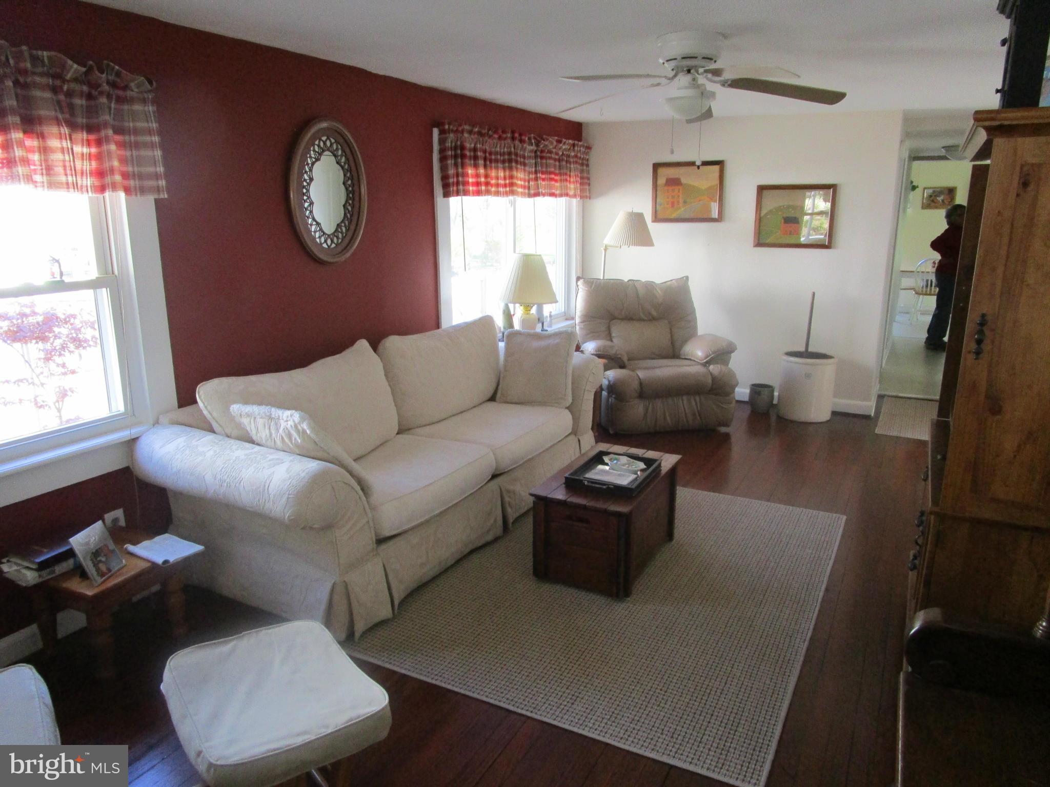13034 Harford Road Hydes, MD 21082 - Photo 21 of 29 Living Room