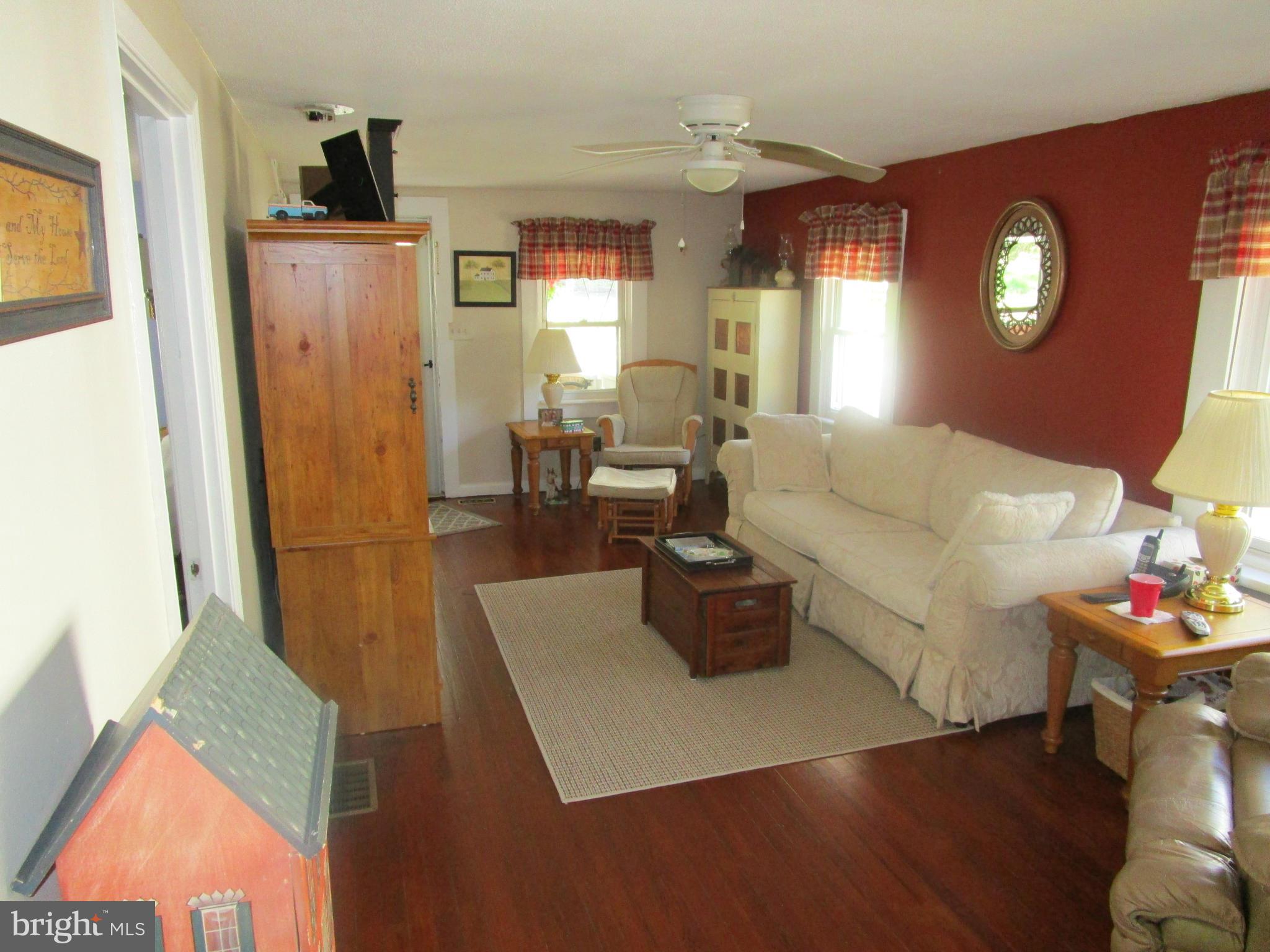 13034 Harford Road Hydes, MD 21082 - Photo 22 of 29 Living Room
