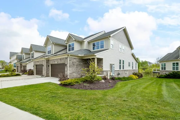 $819,000 | 3031 North Spurway Drive, Ann Arbor, MI 48105