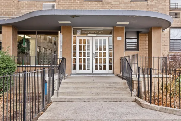 $249,000 | 1966 Newbold Avenue, Unit 709 | Unionport