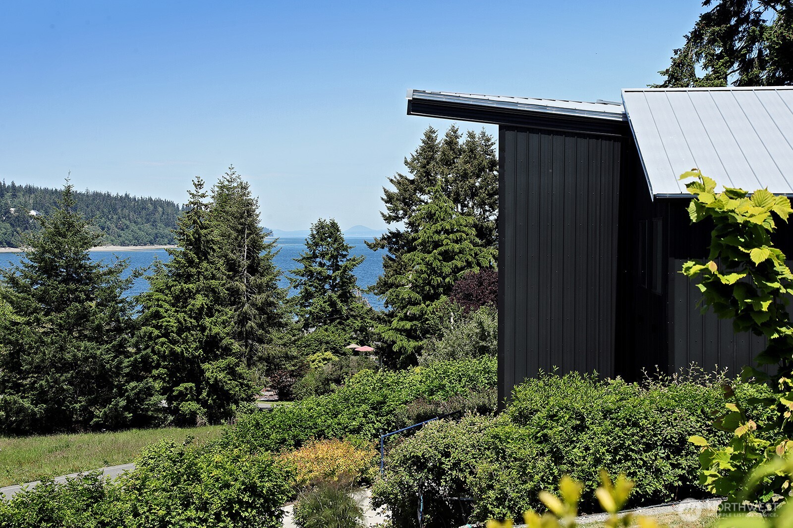 1649 Stewart Road Freeland, WA 98249 - Photo 2 of 40 a view of a backyard