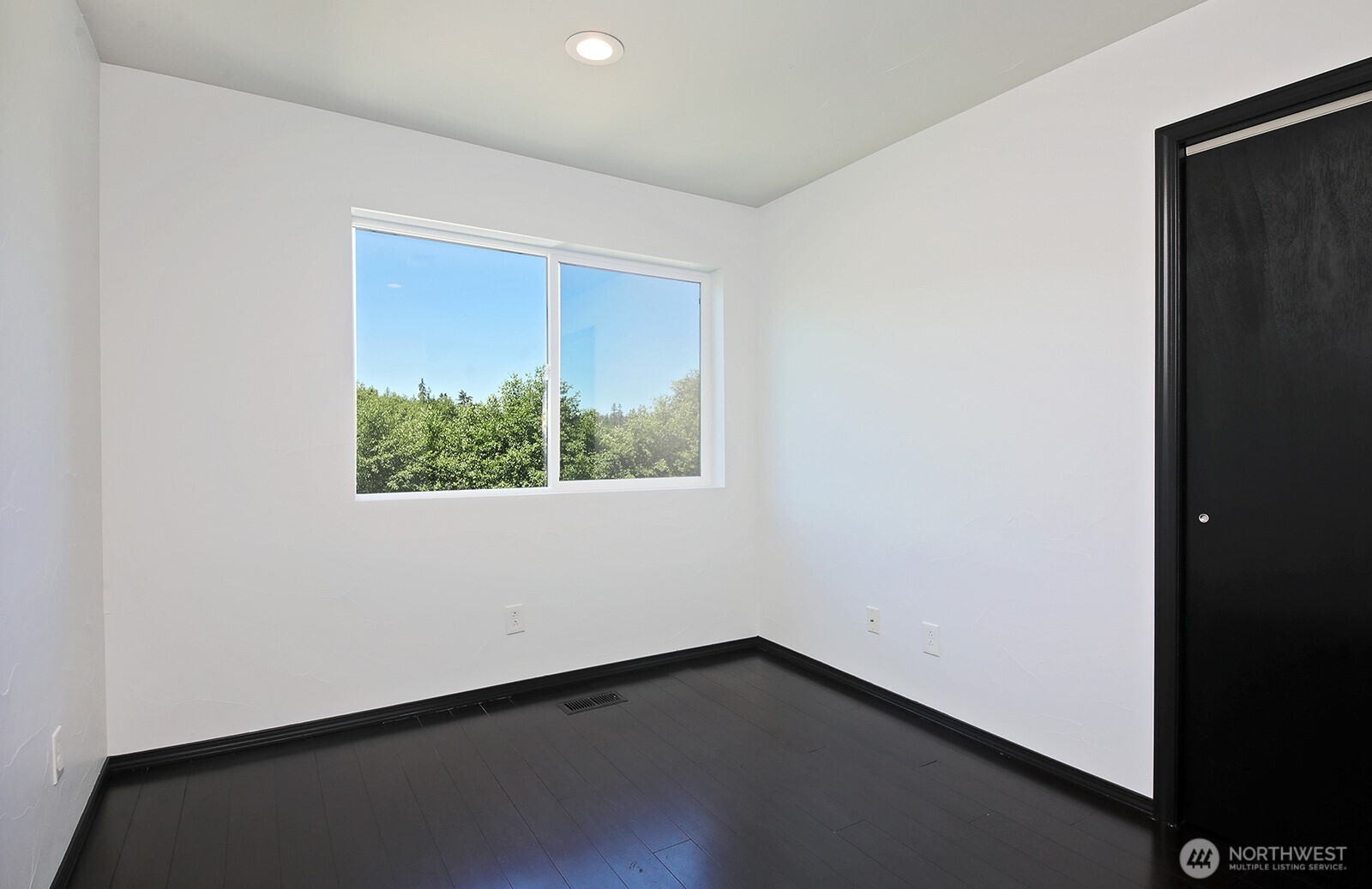 1649 Stewart Road Freeland, WA 98249 - Photo 30 of 40 an empty room with a window