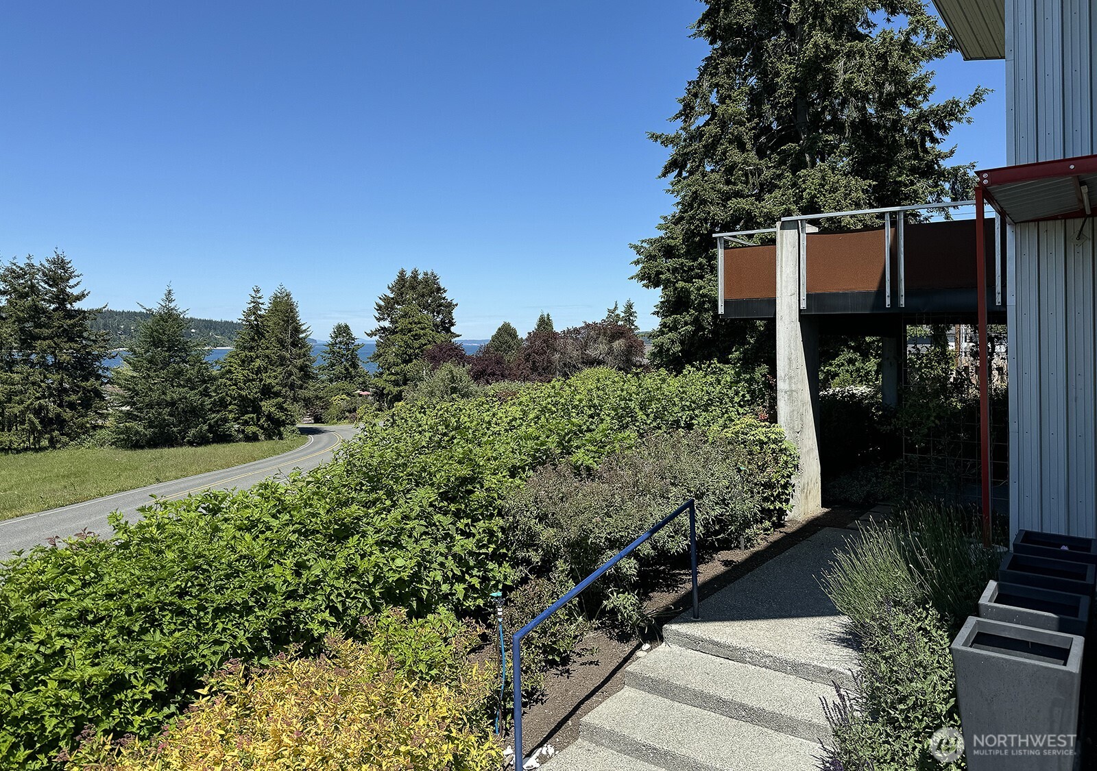1649 Stewart Road Freeland, WA 98249 - Photo 7 of 40 a view of a garden