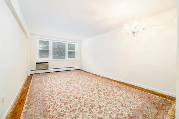 $299,900 | 280 Atlantic Avenue, Unit 140, East Rockaway, NY 11518