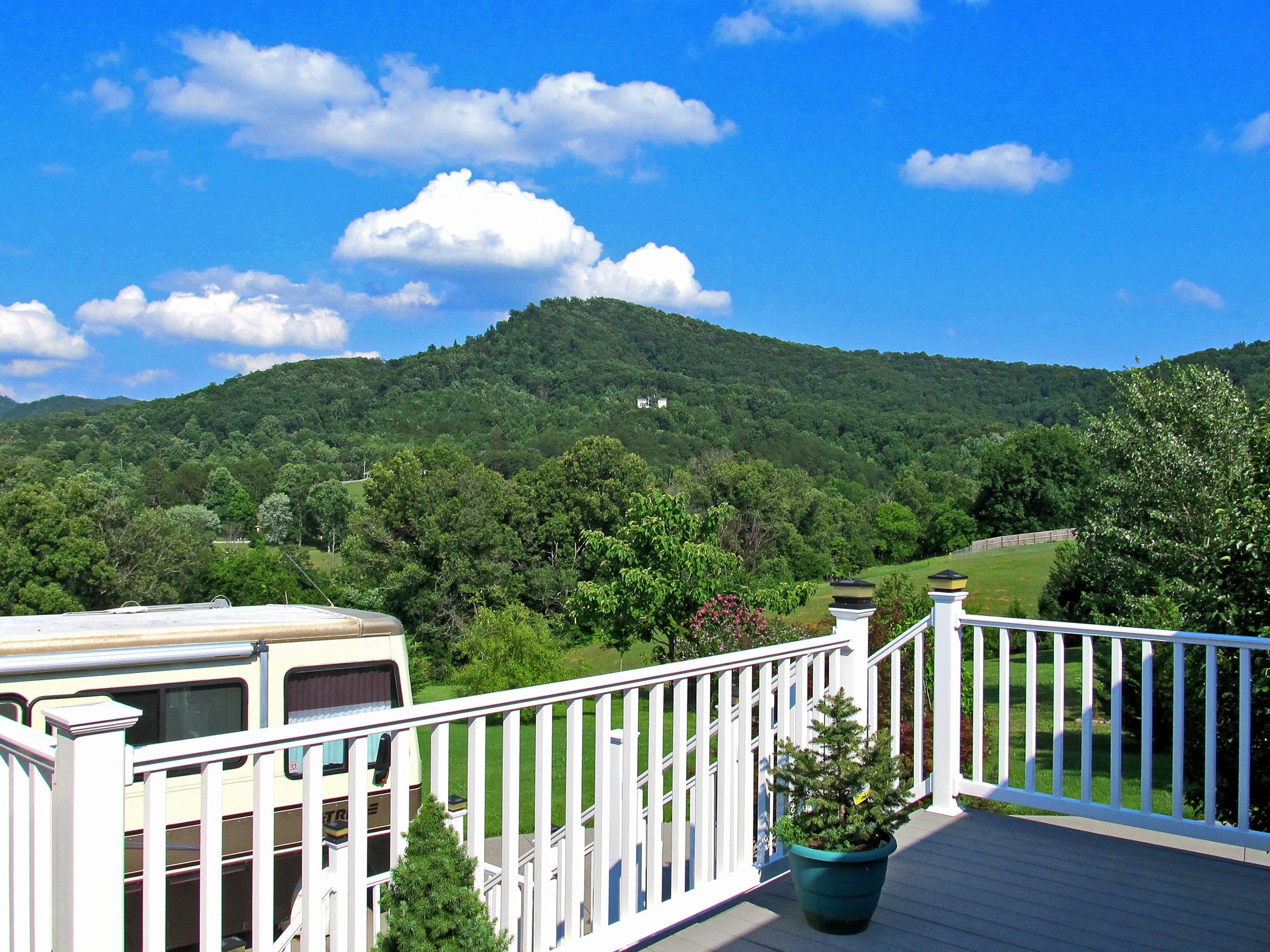 113 Amaryllis Road, Unit 10 Newport, TN 37821 - Photo 14 of 38 11