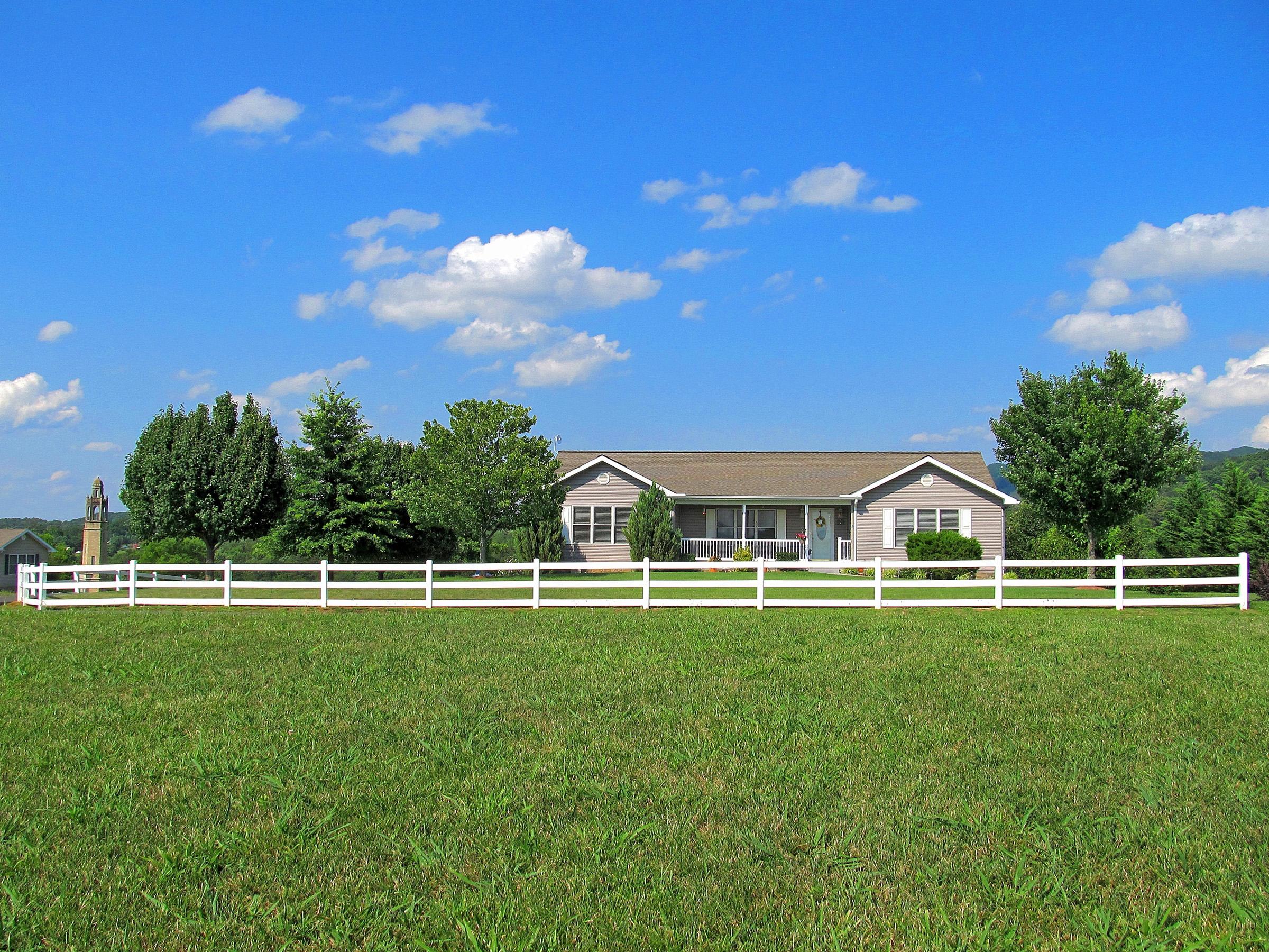 113 Amaryllis Road, Unit 10 Newport, TN 37821 - Photo 5 of 38 3B