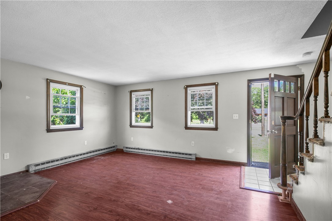 536 King Road Tiverton, RI 02878 - Photo 5 of 23