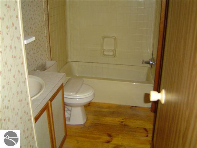 52 Anderson Road Southeast Kalkaska, MI 49646 - Photo 5 of 9 1702310-4.JPG
