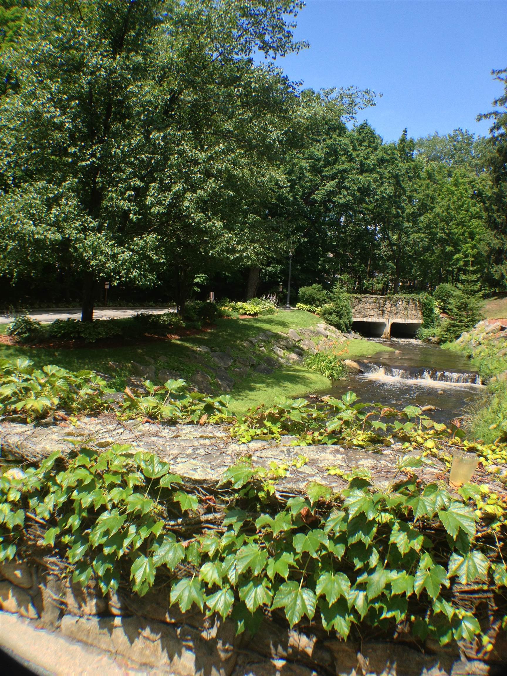 300 River Road, Unit 407 Manchester, NH 03104 - Photo 28 of 33 Gallery Image 28