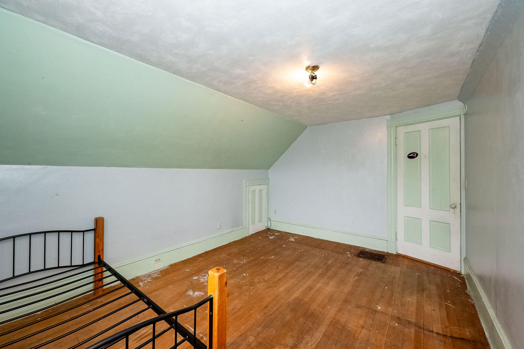 121 Berwick Road Berwick, ME 03901 - Photo 42 of 46 DSC_4323editforDB