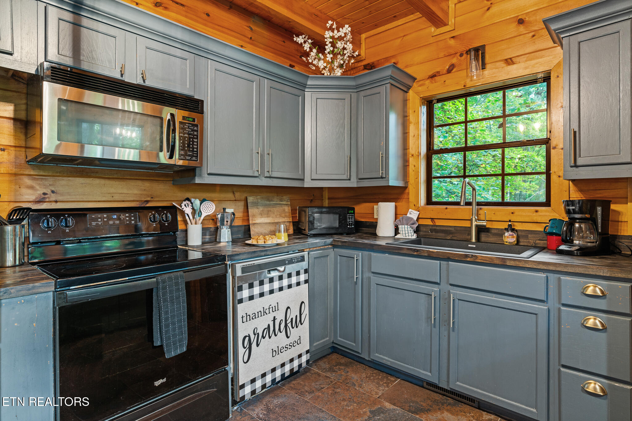 1316 Pine Trail Sevierville, TN 37876 - Photo 8 of 58 untitled-10