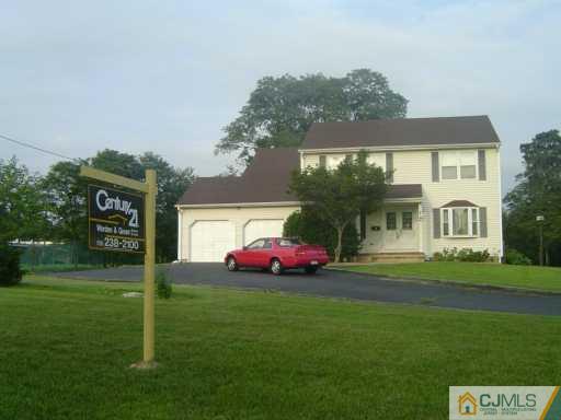12 Norton Road East Brunswick, NJ 08816 - Photo 2 of 8 Gallery Image 2