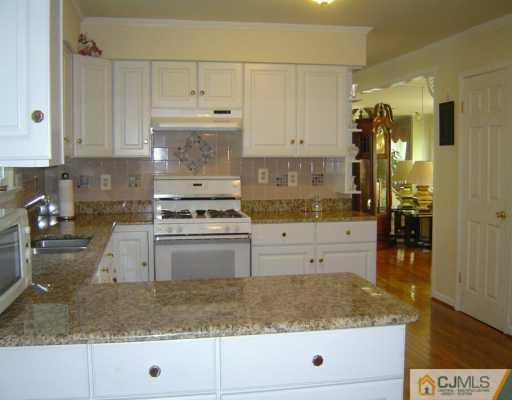 12 Norton Road East Brunswick, NJ 08816 - Photo 4 of 8 Gallery Image 4