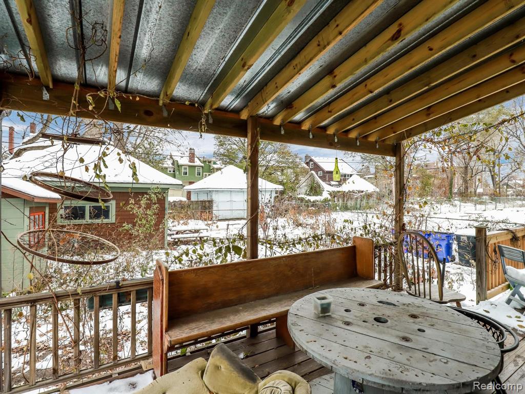 899 Webb Street Detroit, MI 48202 - Photo 5 of 40
