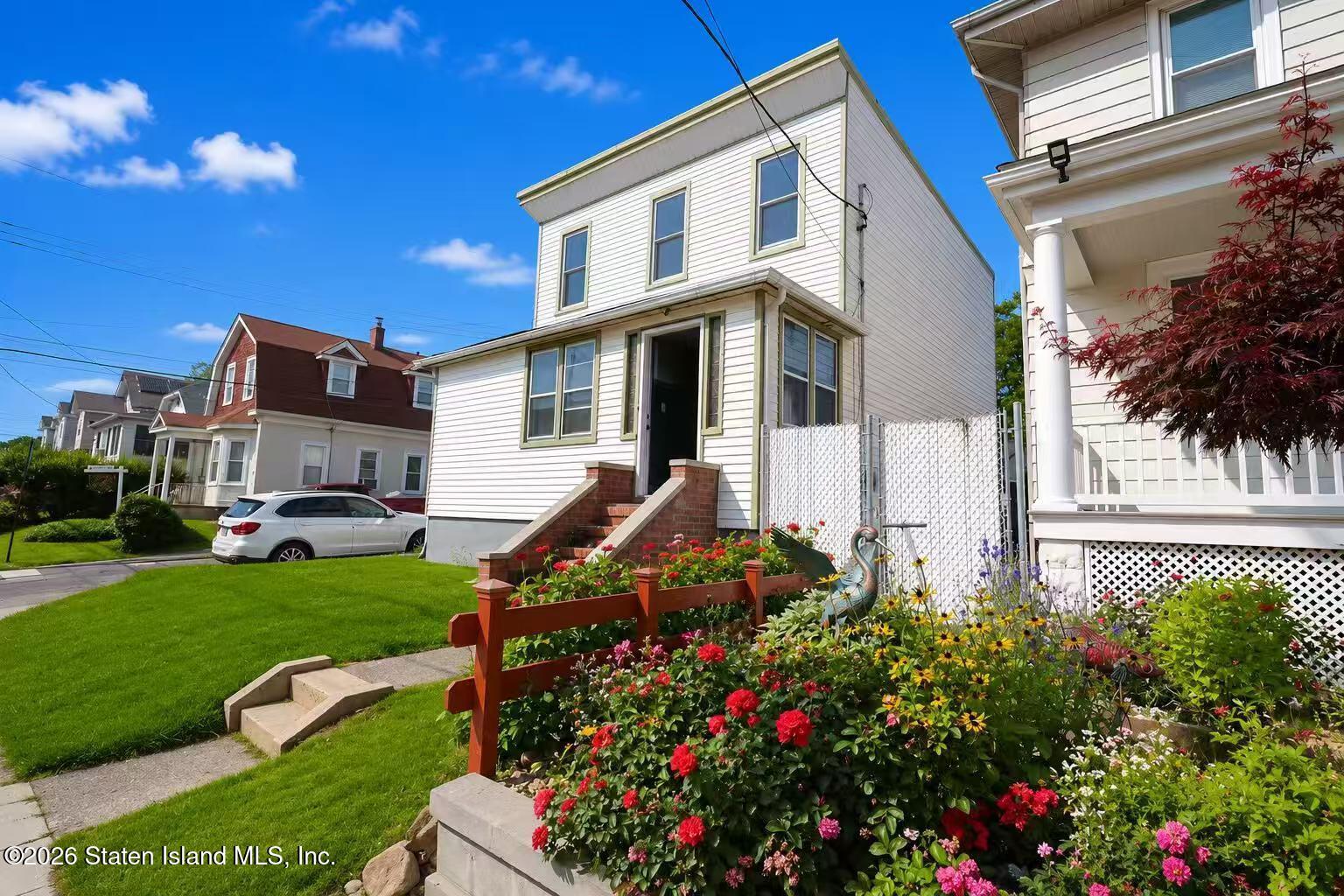 2011 Clove Road Staten Island, NY 10304 - Photo 2 of 22 Image_20260727122654_246_125
