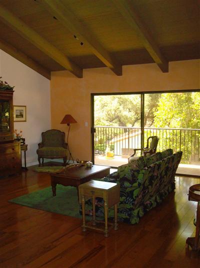 410 Church Road, Unit 39 Ojai, CA 93023 - Photo 11 of 25 Living room.