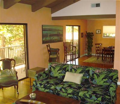 410 Church Road, Unit 39 Ojai, CA 93023 - Photo 8 of 25 Living room looking toward dining area.
