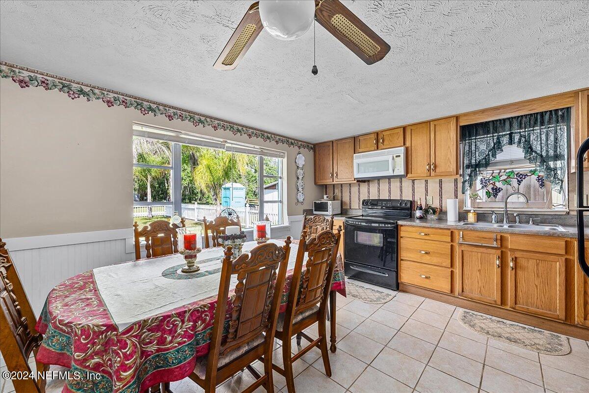 128 Boca Raton Satsuma, FL 32189 - Photo 14 of 34 Kitchen