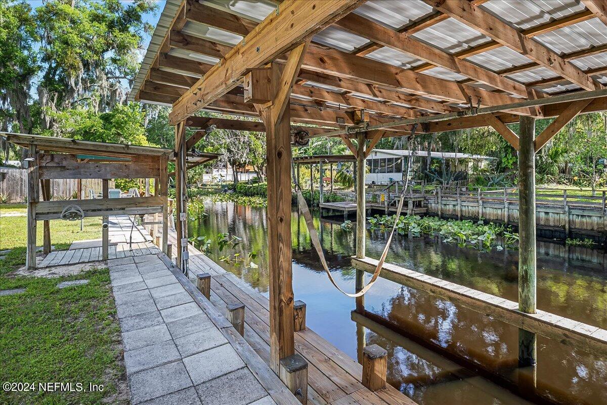 128 Boca Raton Satsuma, FL 32189 - Photo 8 of 34 Boat House