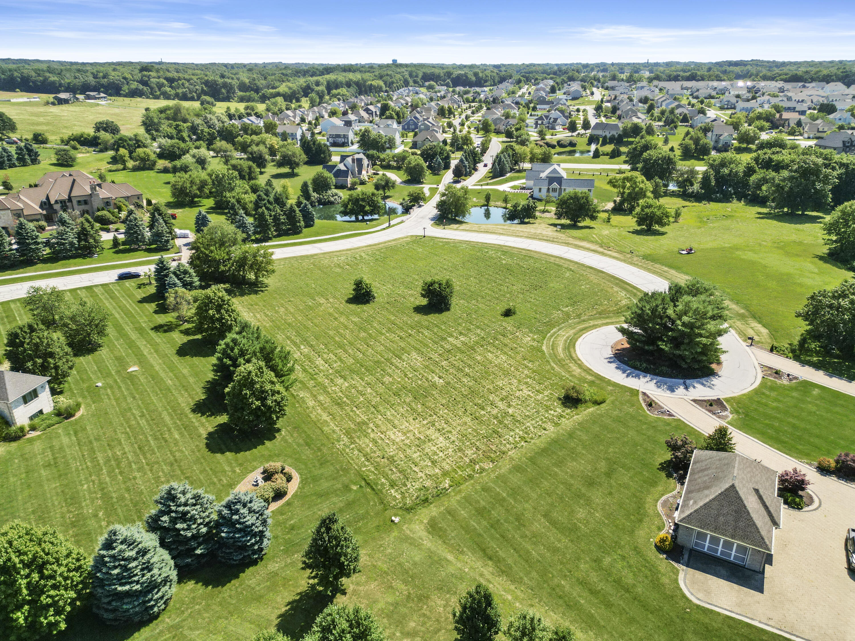 2960 Spring Rain Court Valparaiso, IN 46385 - Photo 8 of 14 a view of a city